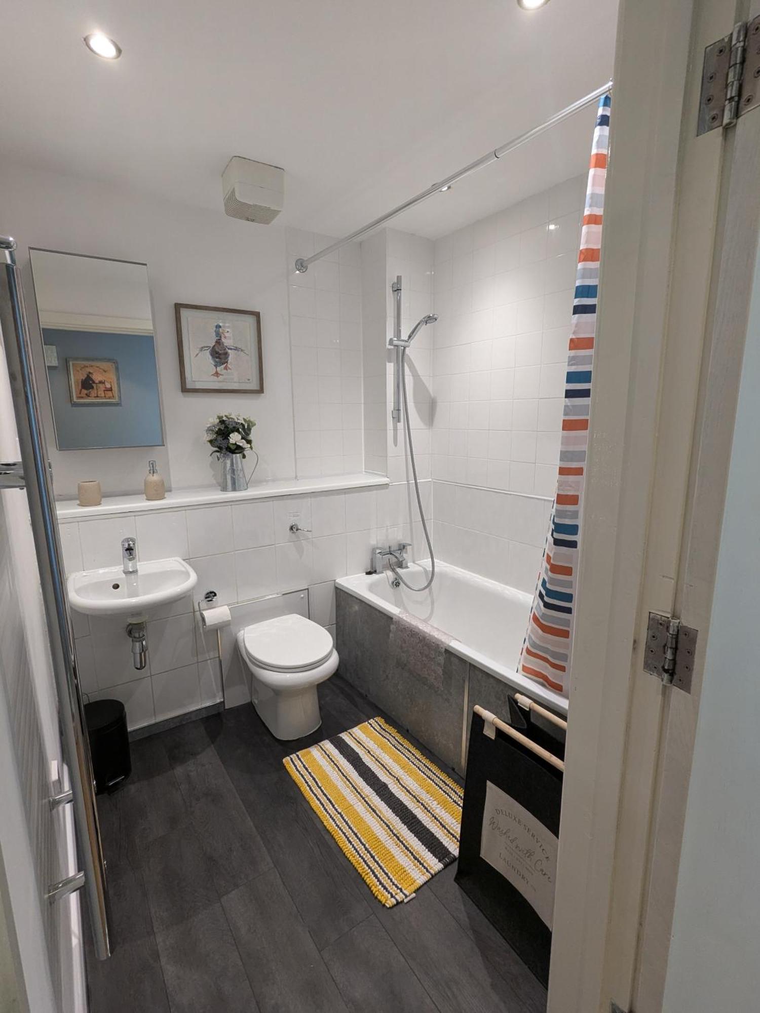 Stunning Modern Coventry City Centre Apartment Kültér fotó